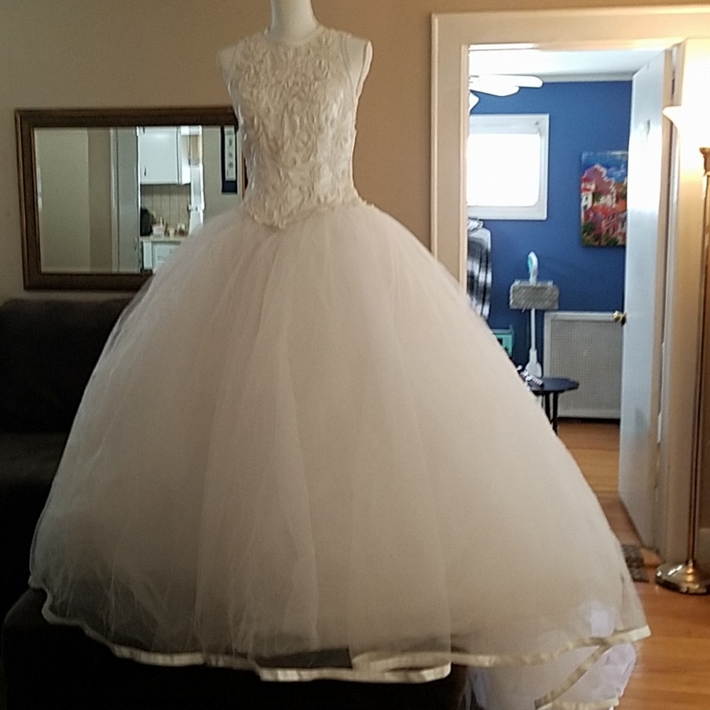 80's Vintage Beaded & Tulle White Wedding Gown